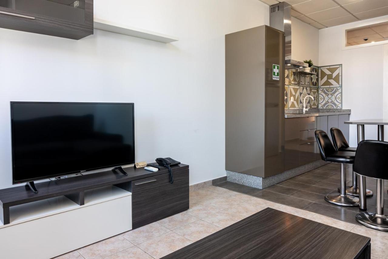 Apartamentos Avenida Tropical By Bossh! Apartments 살로브레나 외부 사진